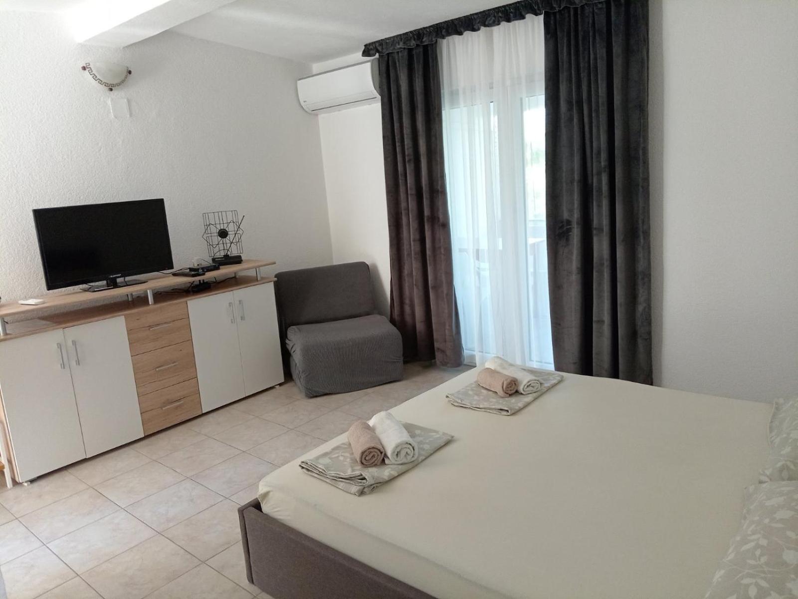 Seso Apartment *